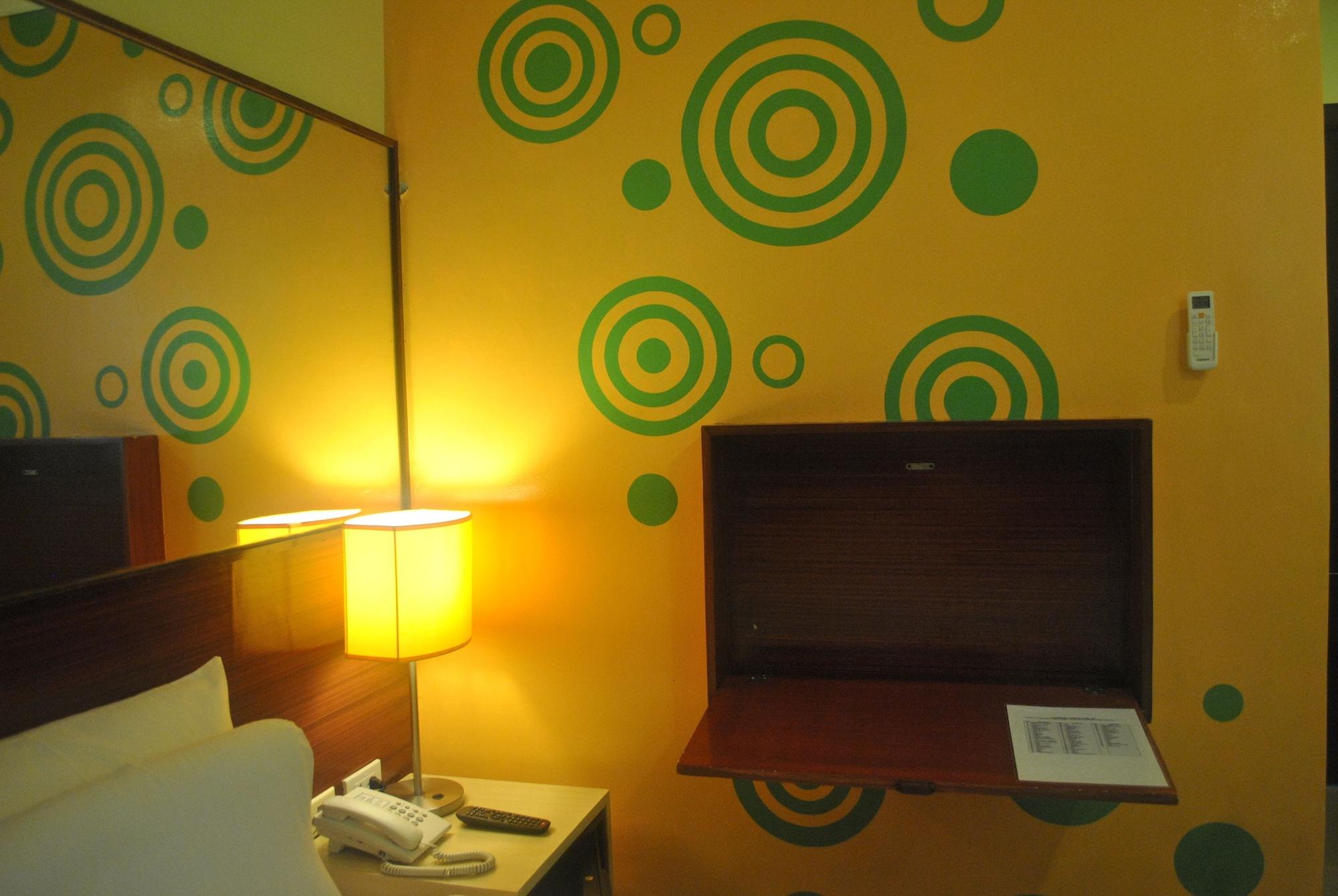 Go Hotels Tacloban Exterior photo