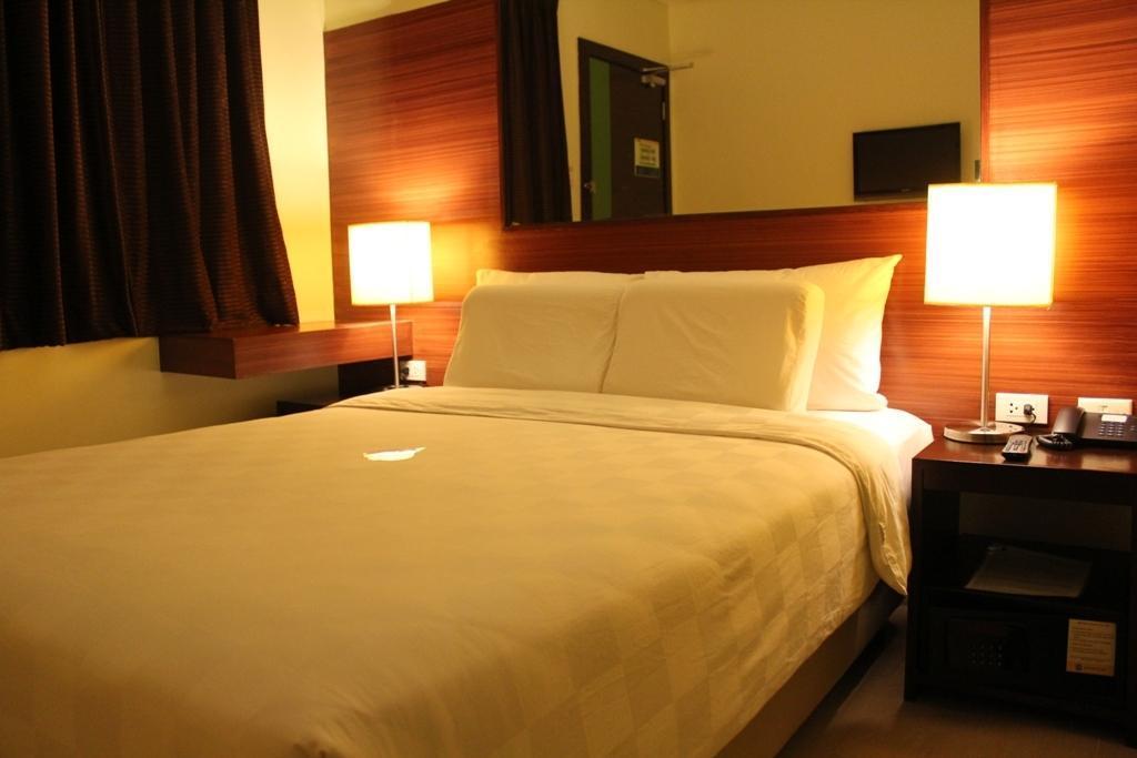 Go Hotels Tacloban Exterior photo