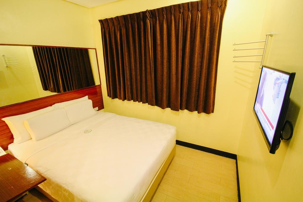 Go Hotels Tacloban Exterior photo